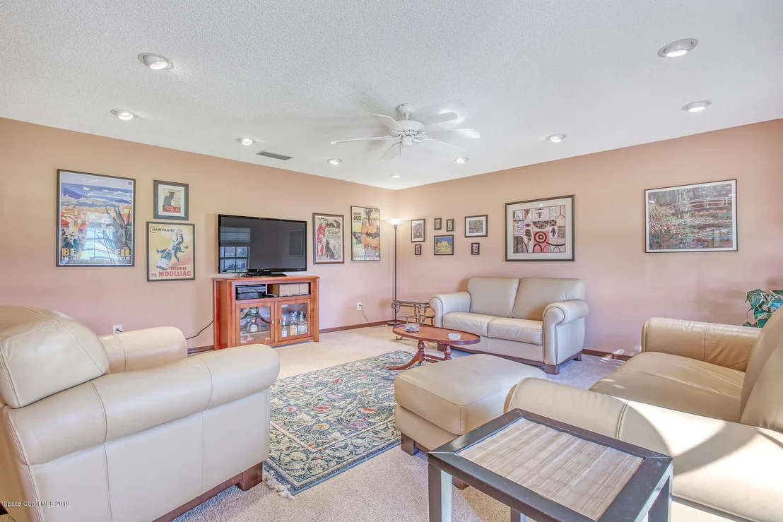 Photo of 480 Red Sail Way