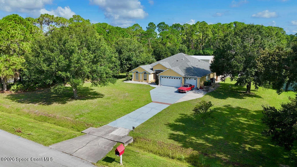 Photo of 4980 Pinewood Place