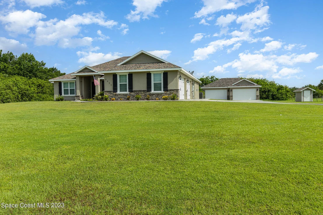 Photo of 3290 Aurantia Road