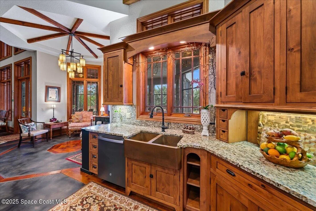 Photo of 586 Wethersfield Place