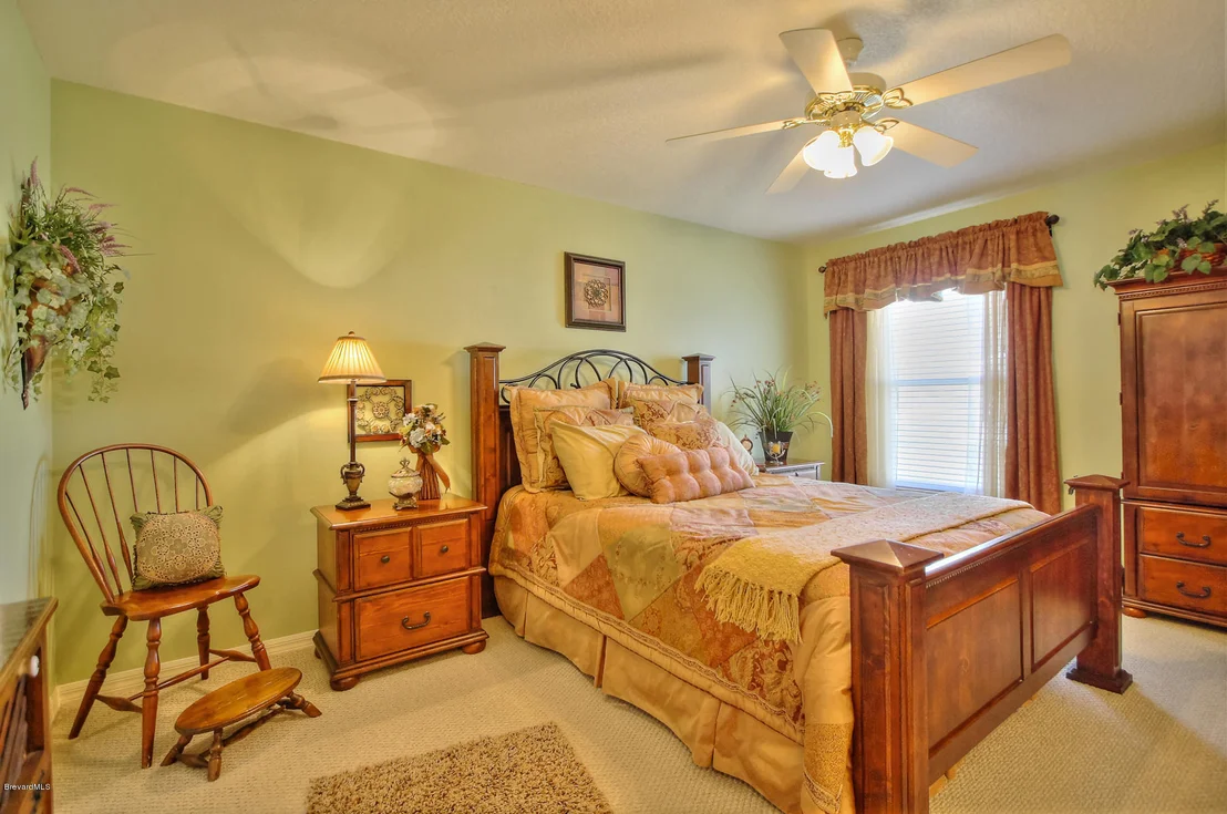 Photo of 991 Pine Creek Circle
