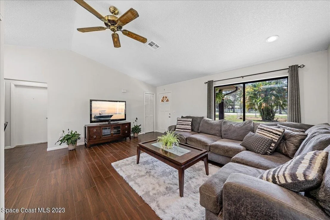 Photo of 2100 Atz Road