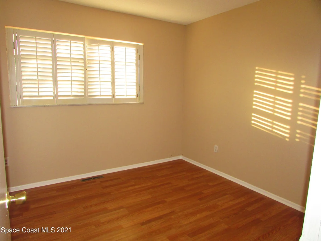 Photo of 1229 Wild Rose Drive NE