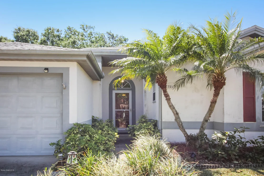 Photo of 7217 Hammock Lakes Drive