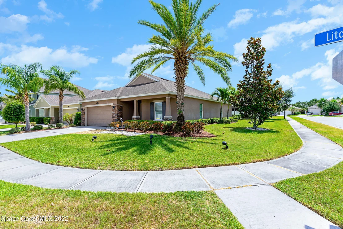 Photo of 1845 Litchfield Drive