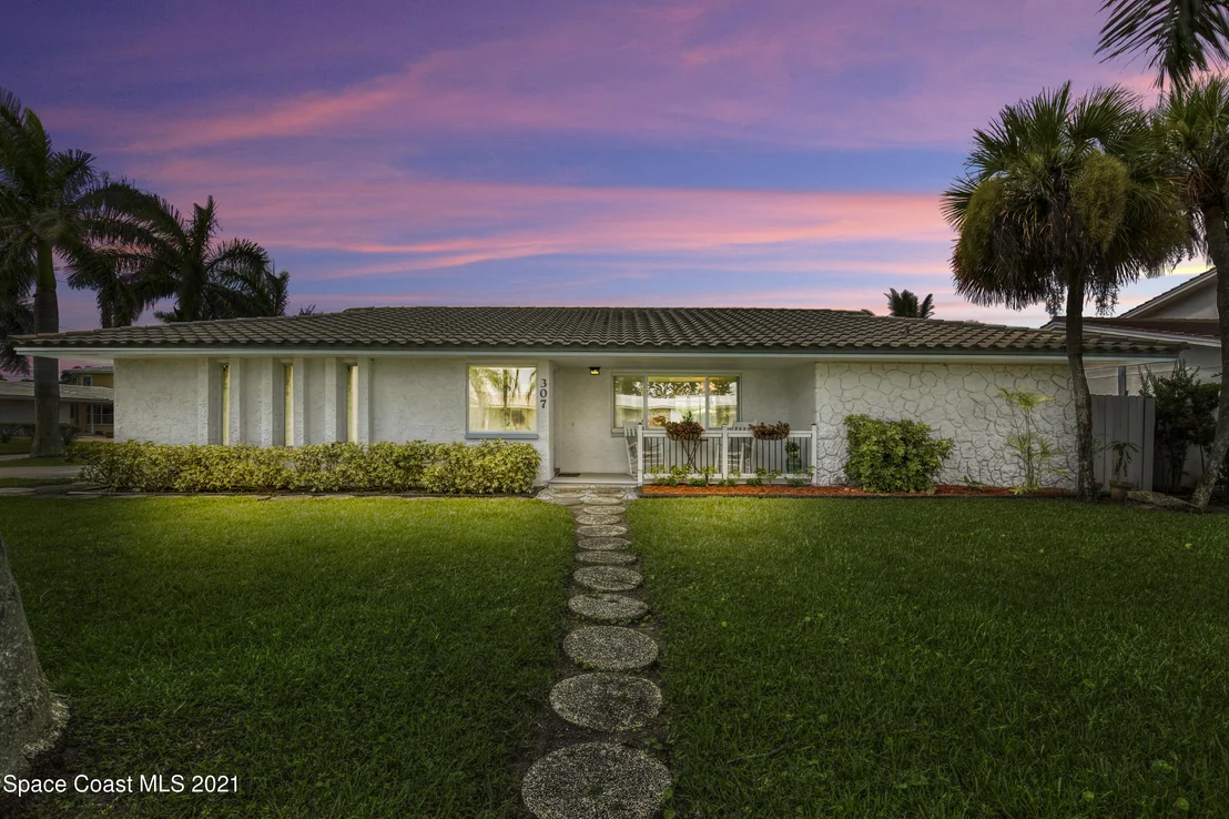 Photo of 307 Brightwaters Drive