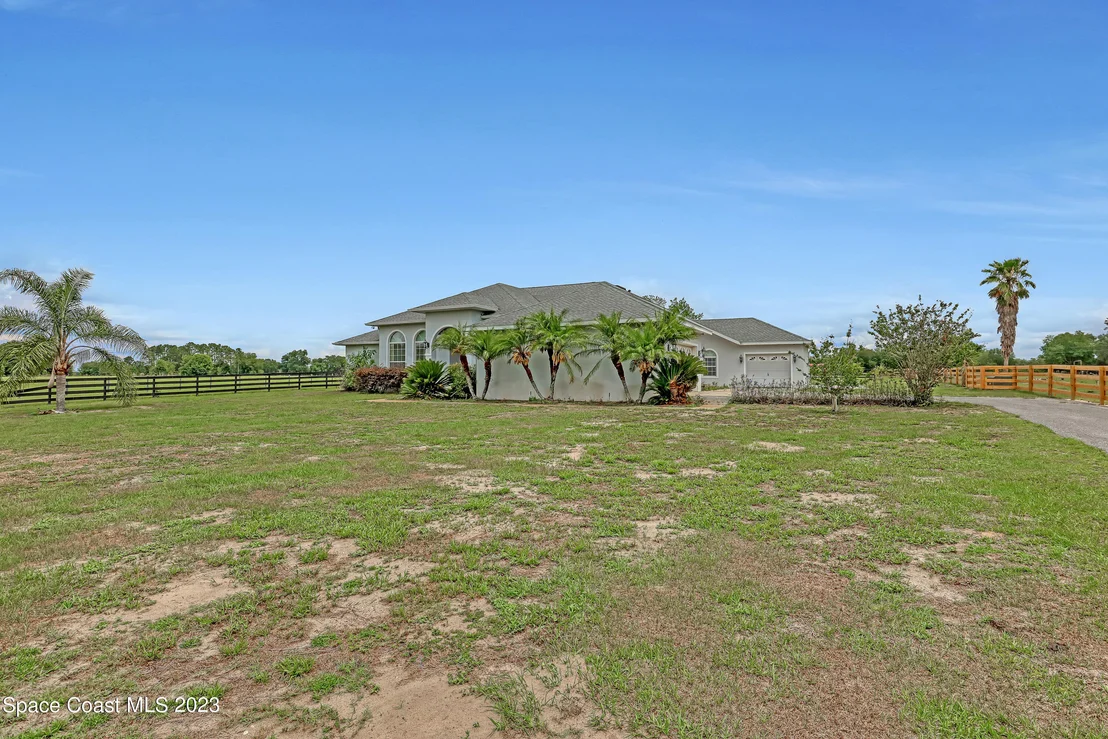 Photo of 15120 Peru Road