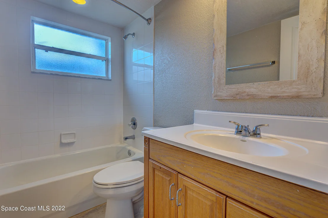Photo of 877 Westport Drive
