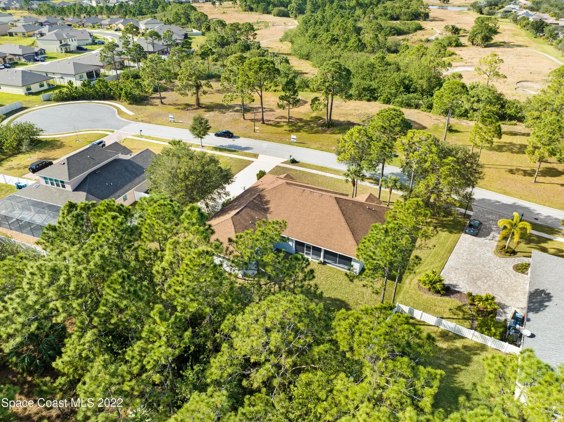 Photo of 2185 SE Windbrook Drive SE