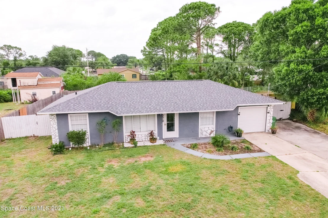 Photo of 5510 Fairbridge Street