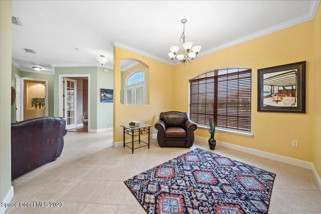 Photo of 373 Flanders Drive
