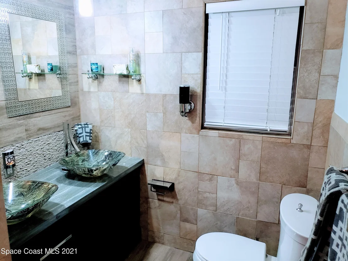 Photo of 546 Loveridge Drive