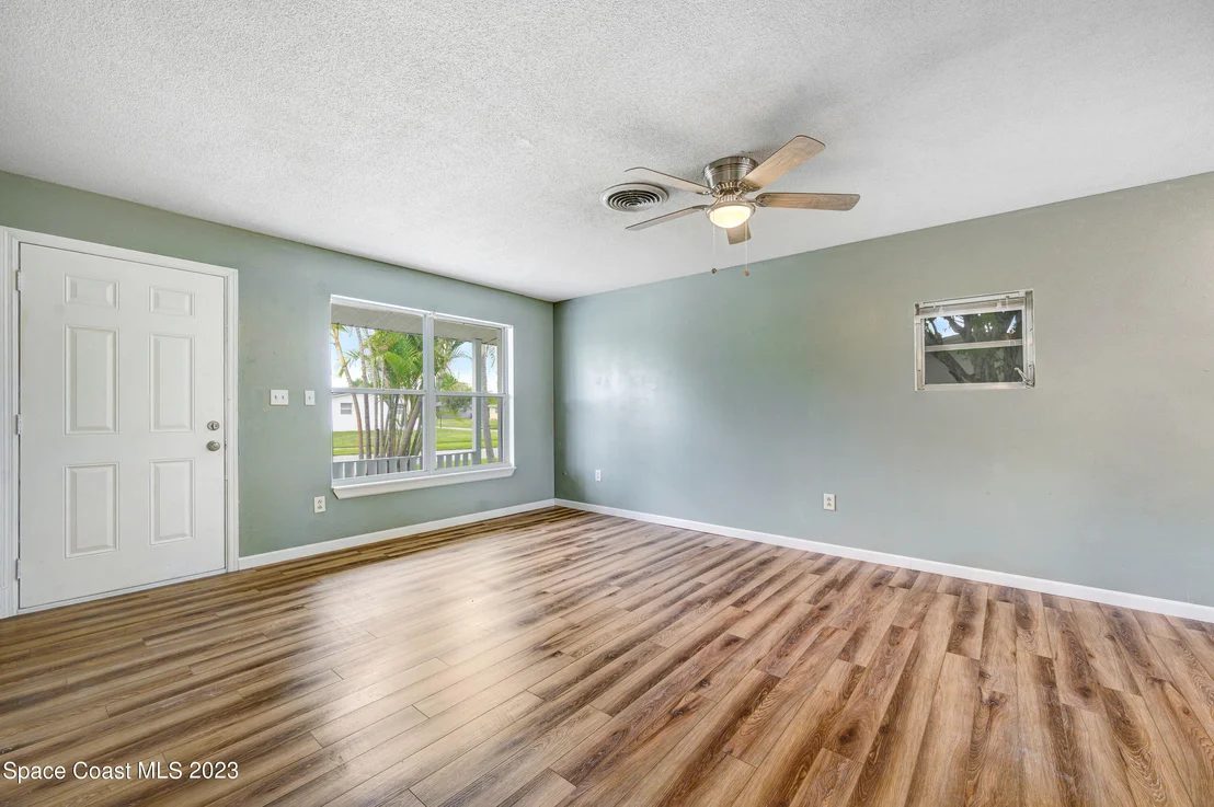 Photo of 707 Ixora Drive
