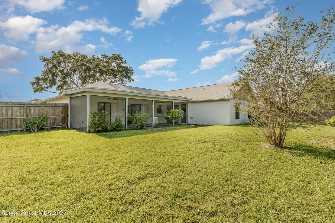 Photo of 2777 Nobility Avenue