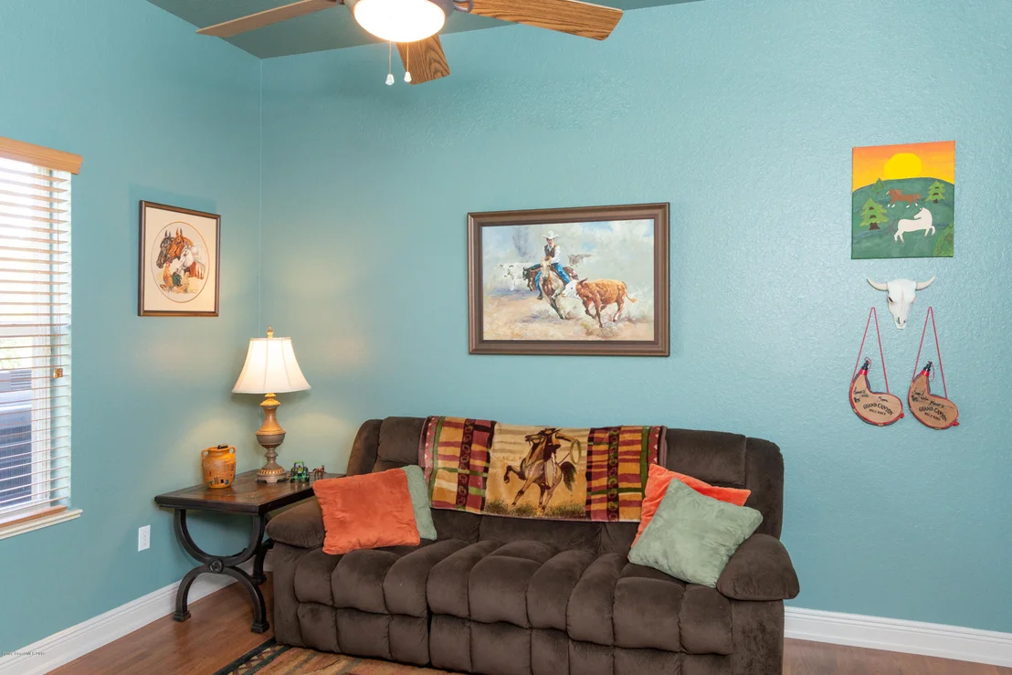 Photo of 6940 Hacienda Drive