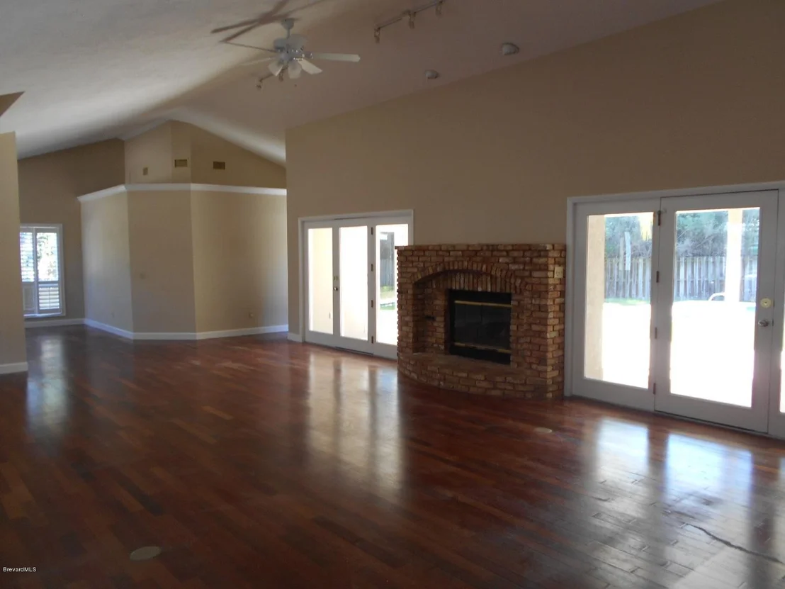Photo of 541 Nightingale Drive