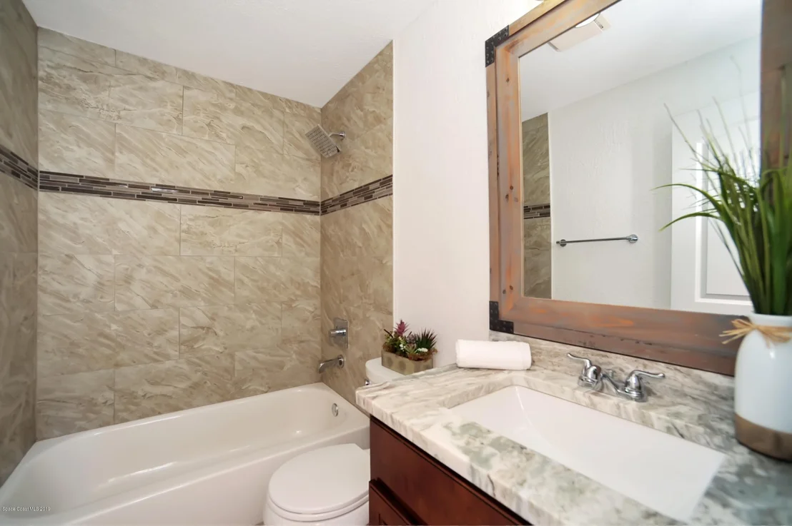 Photo of 1141 Fairlawn Drive