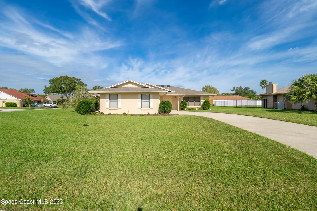 Photo of 1340 Bonaventure Drive
