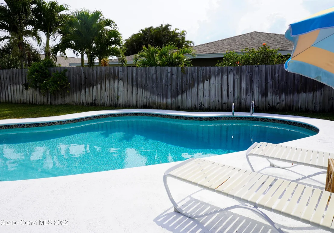 Photo of 710 Hibiscus Drive
