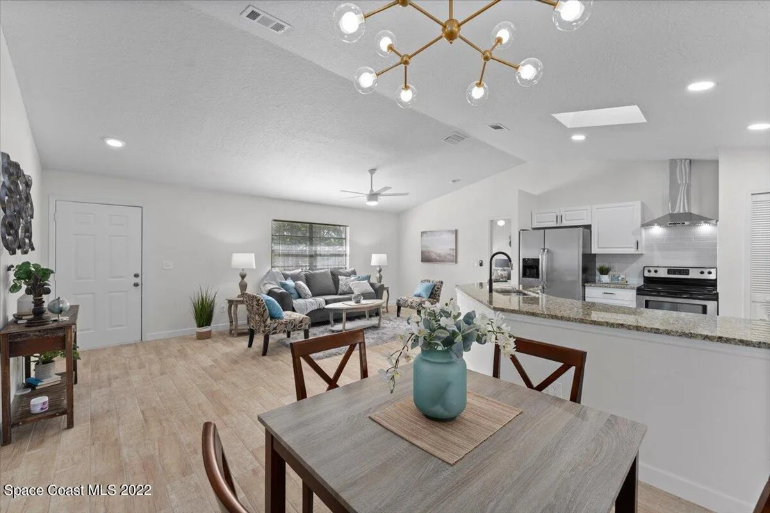 Photo of 6085 Balboa Street