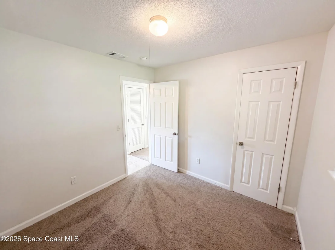 Photo of 1057 Lakemoor Boulevard