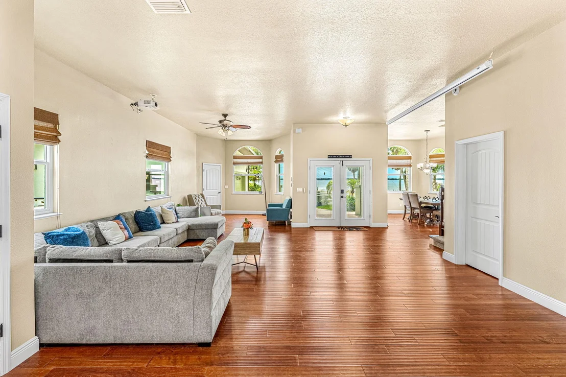 Photo of 3119 N Indian River Drive