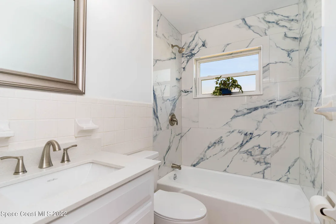 Photo of 1126 Pinetree Drive