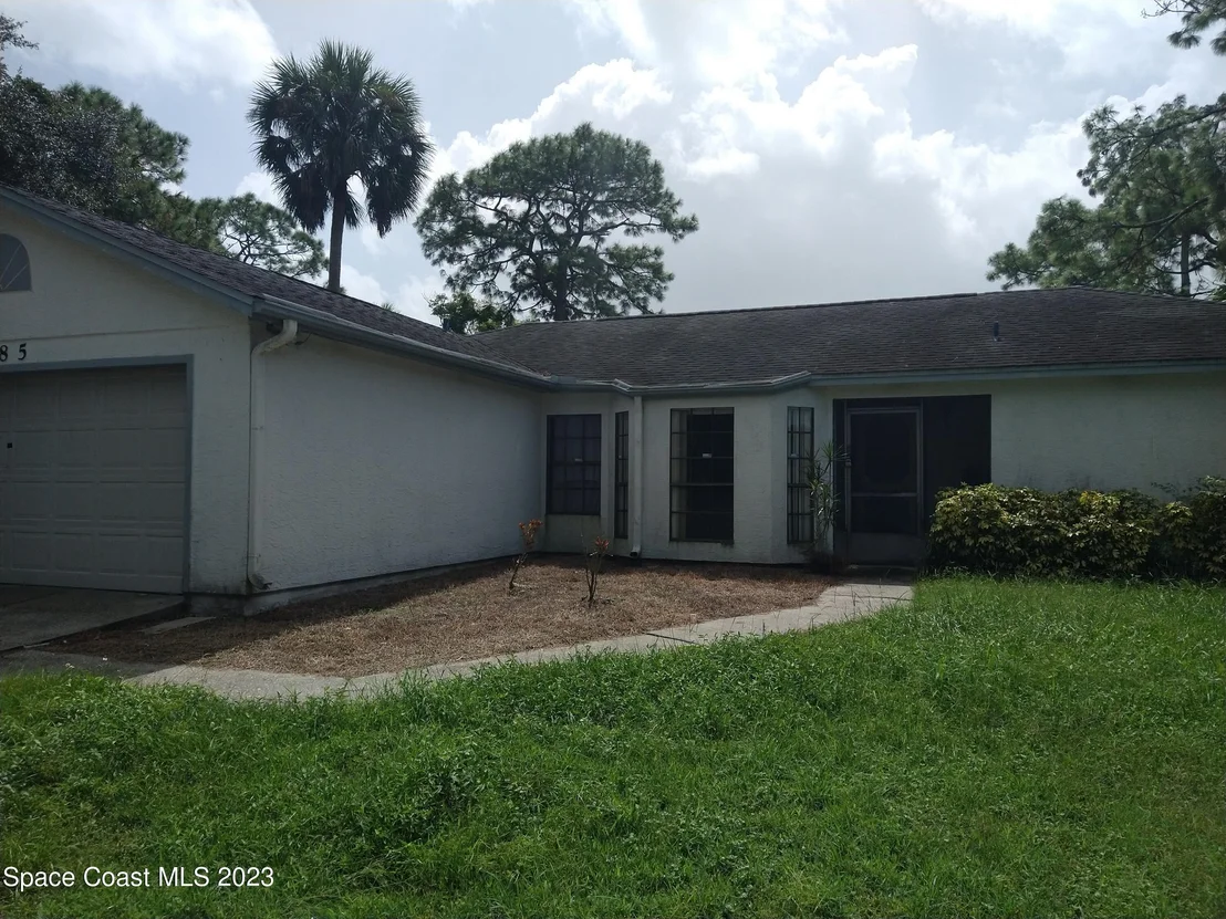 Photo of 4985 Mayflower Street