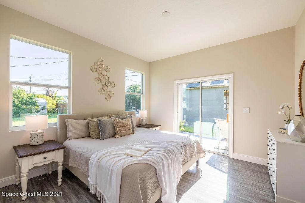Photo of 130 W Fee Avenue