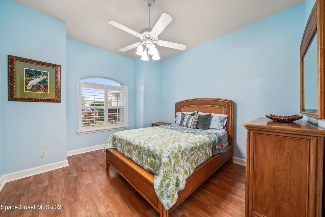 Photo of 975 Starling Way