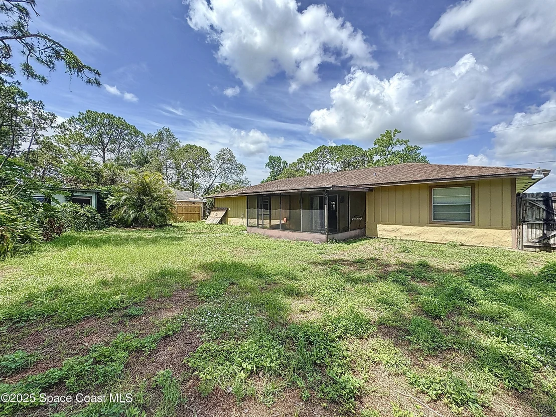 Photo of 4865 Bridge Road