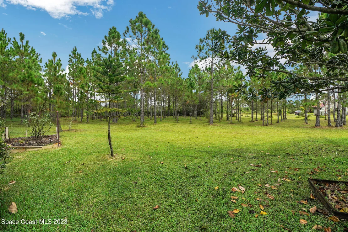Photo of 1001 Shellcracker Road