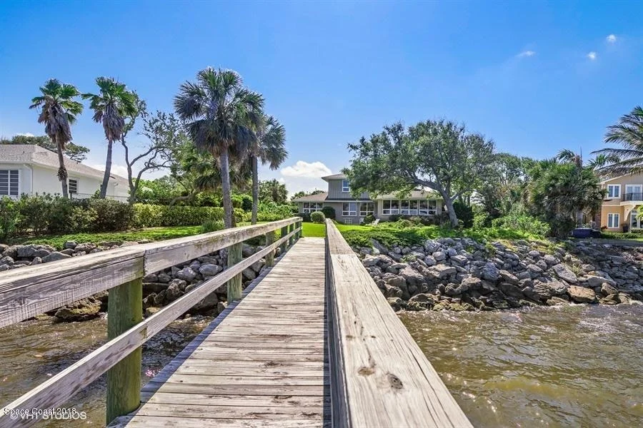 Photo of 839 Indian River Drive