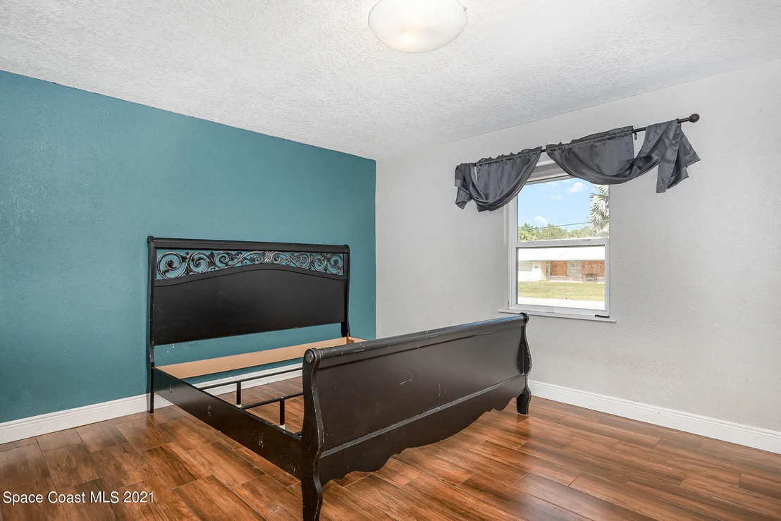 Photo of 19 Edgewood Drive