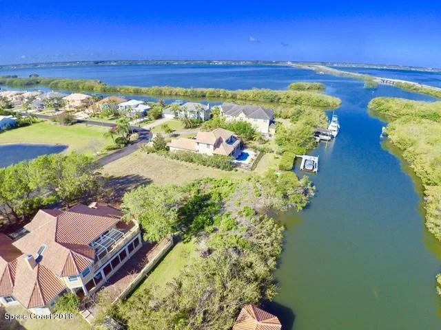 Photo of 280 Lanternback Island Drive