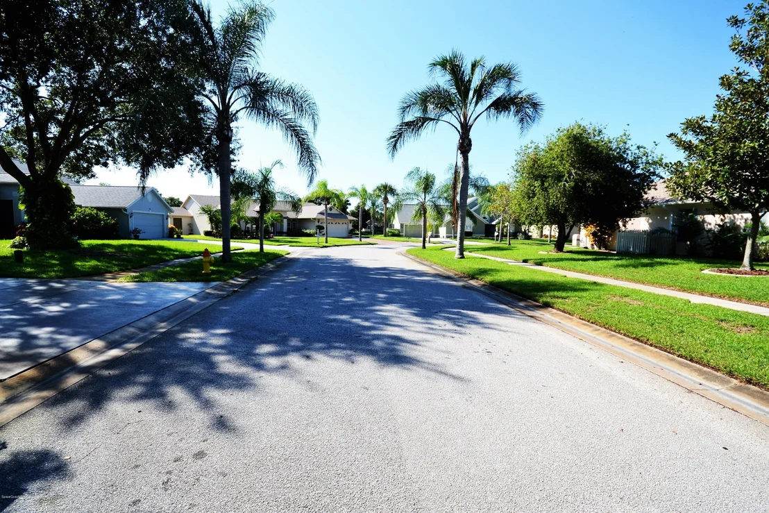 Photo of 2093 Lionel Drive