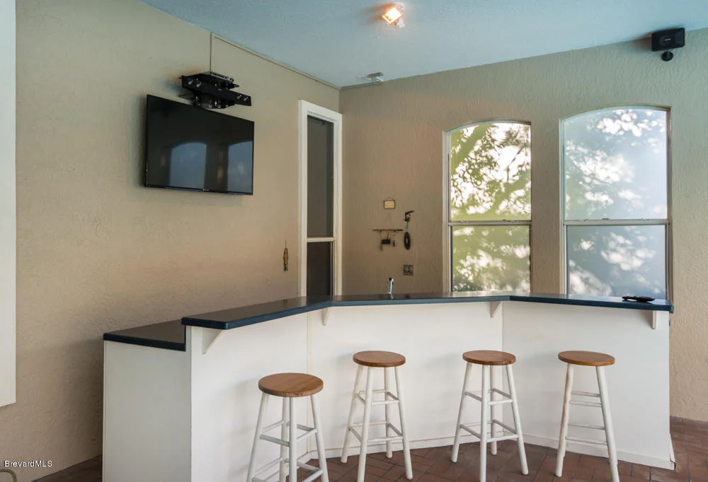 Photo of 4490 Canard Road