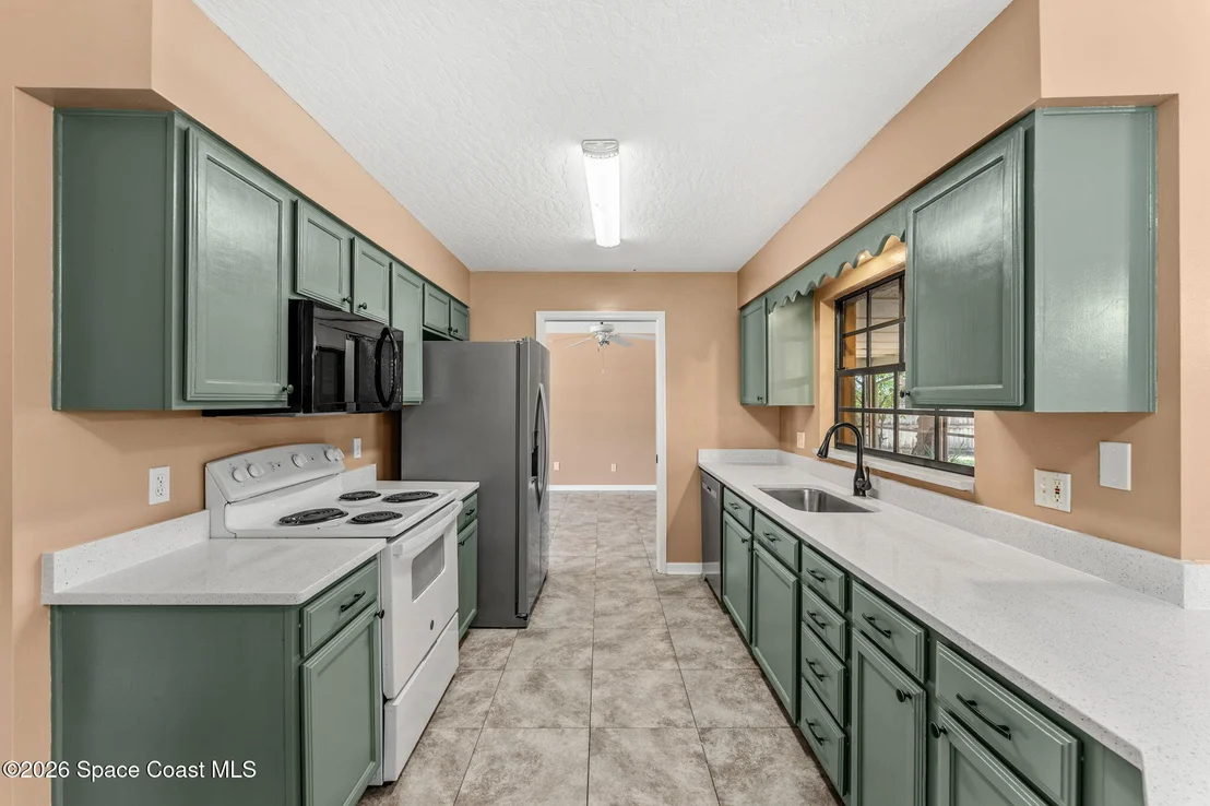 Photo of 950 Whisperpine Drive
