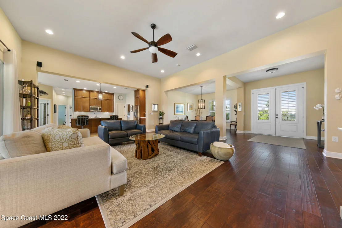 Photo of 130 7th Avenue