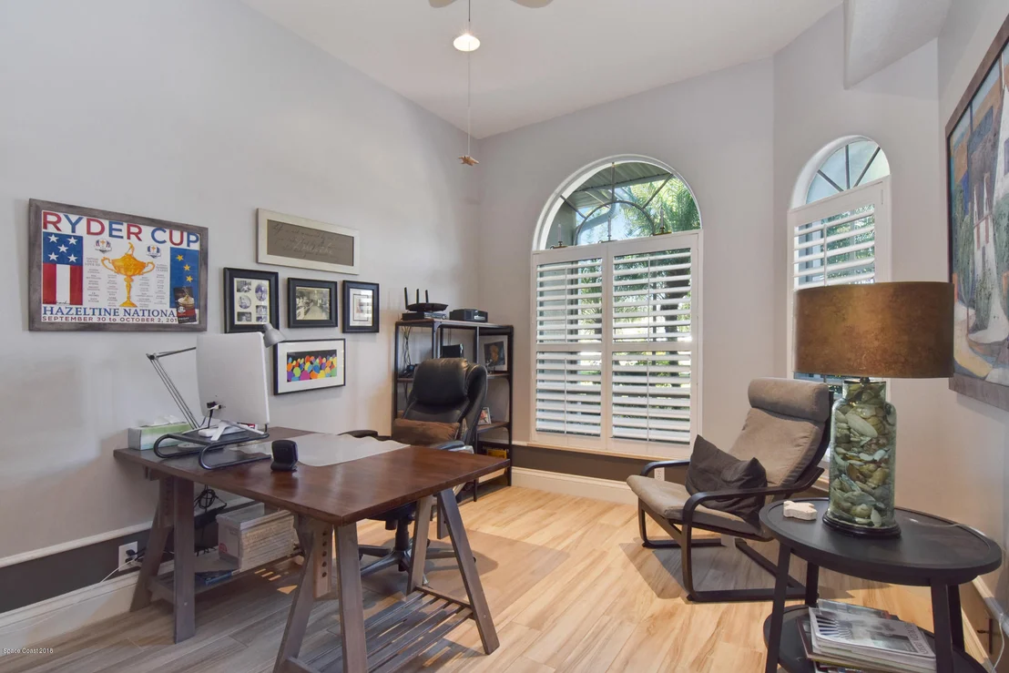 Photo of 979 Palm Brook Drive