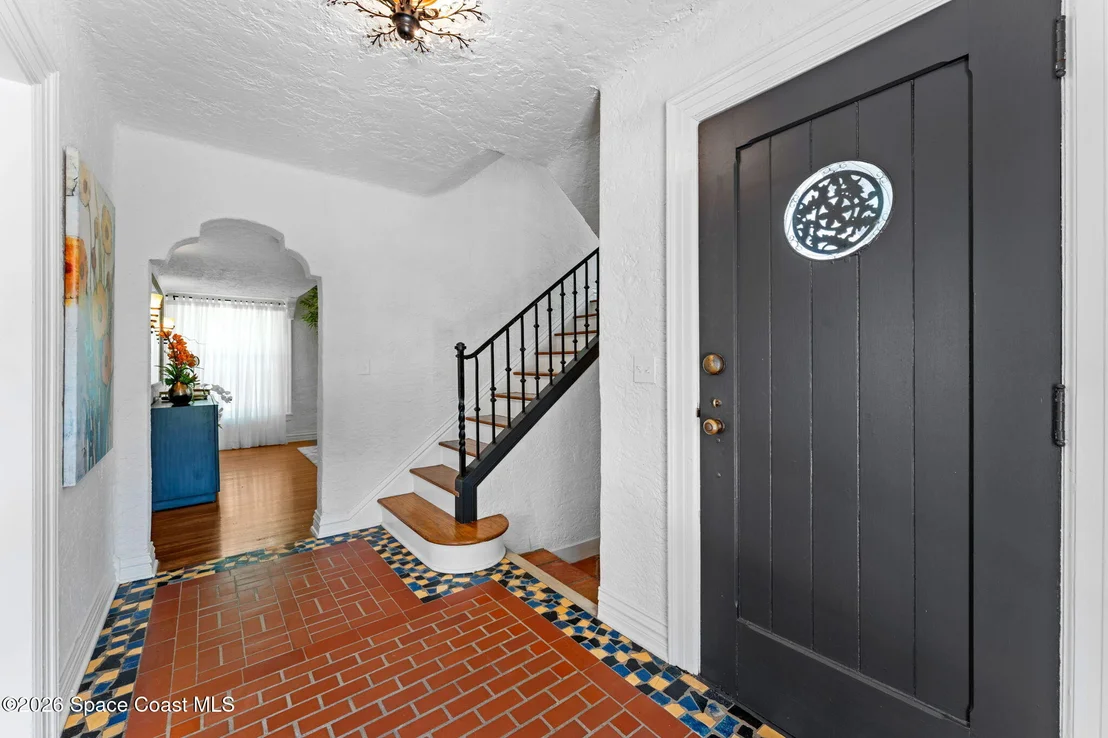 Photo of 121 Circle Drive