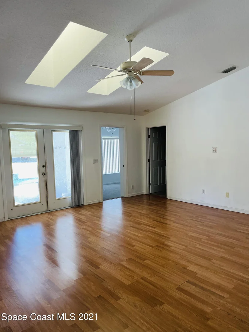 Photo of 652 Seven Gables Circle SE