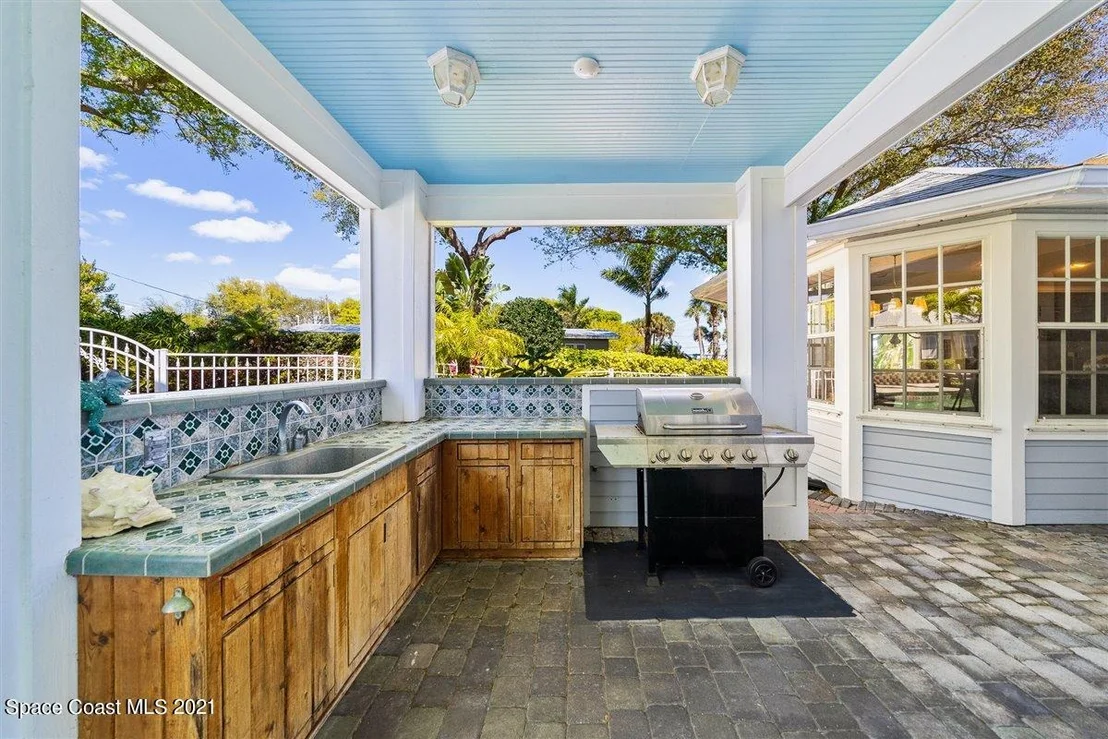 Photo of 515 Rockledge Drive
