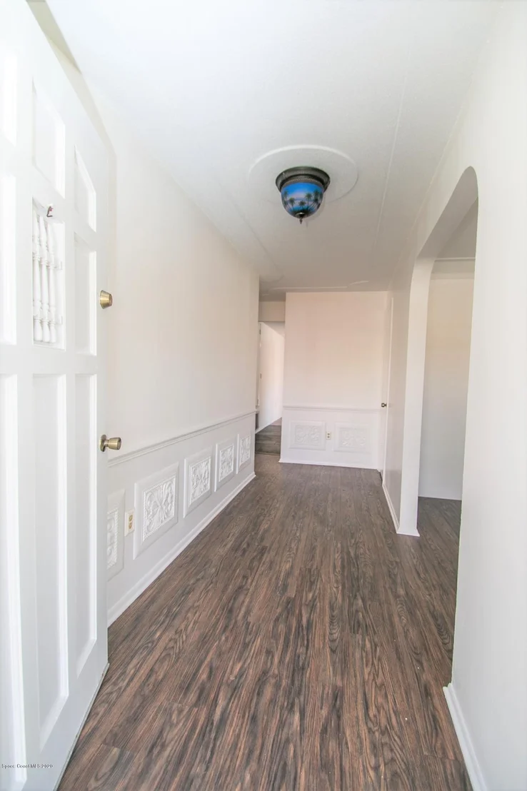 Photo of 106 Holiday Lane
