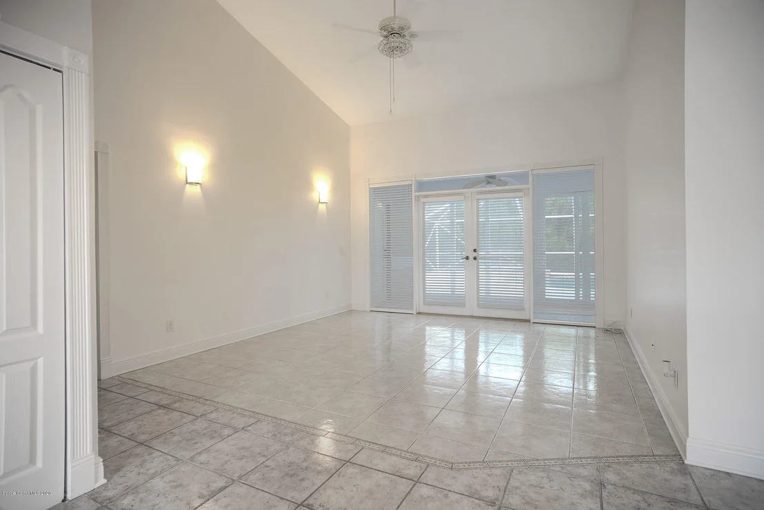 Photo of 1645 Shuckers Point