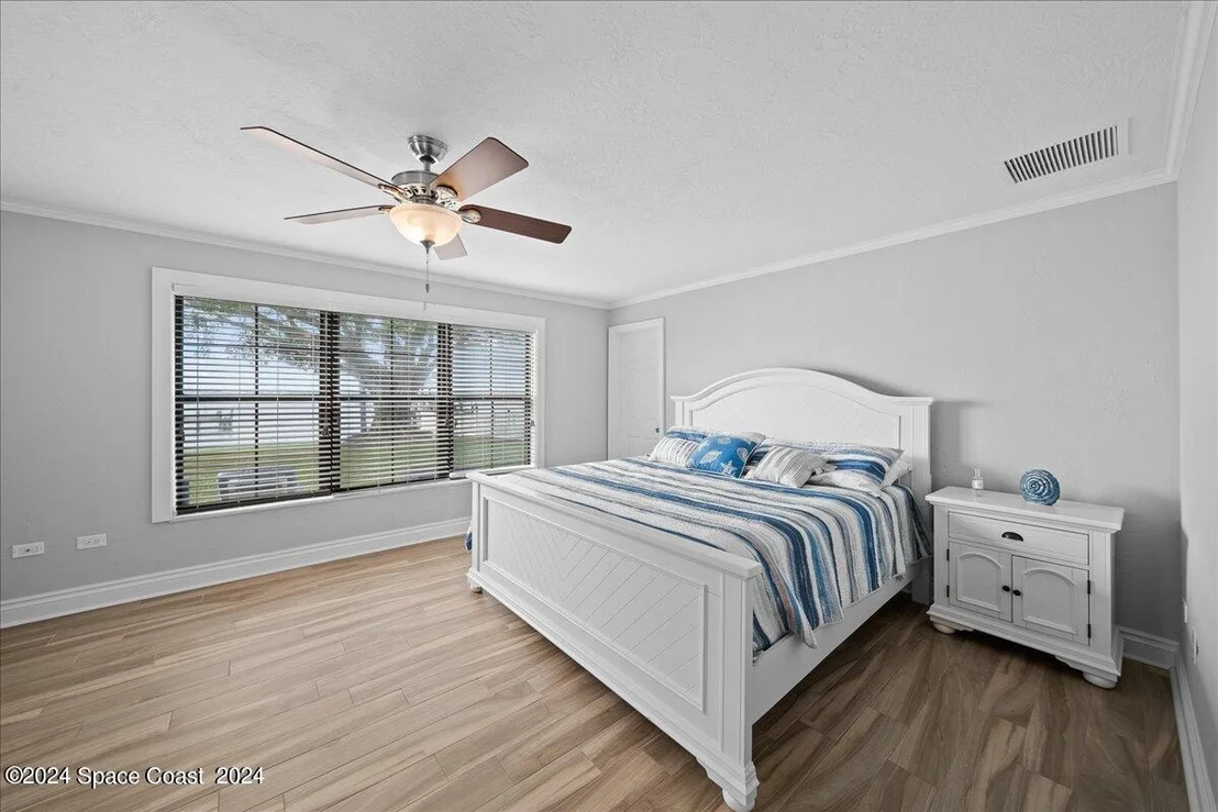 Photo of 206 Riverside Drive