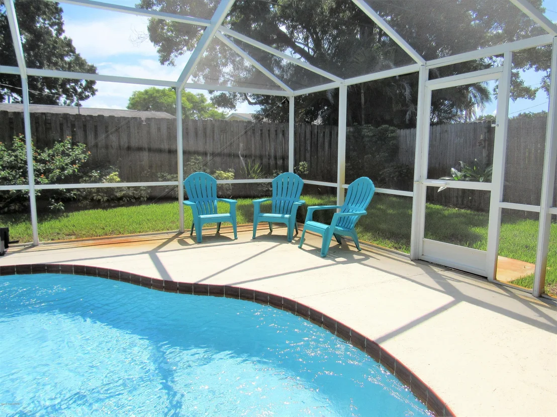Photo of 979 Demaret Drive