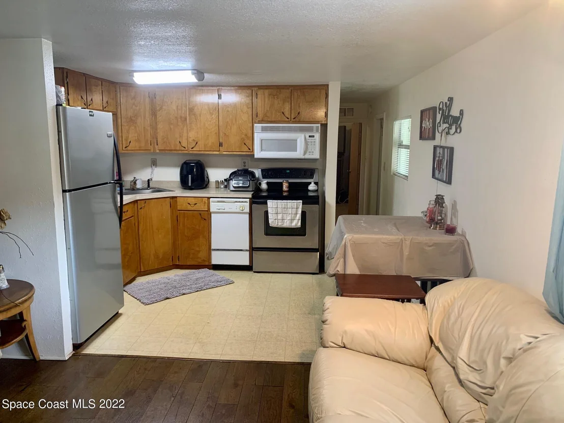 Photo of 3420 Turnbull Road