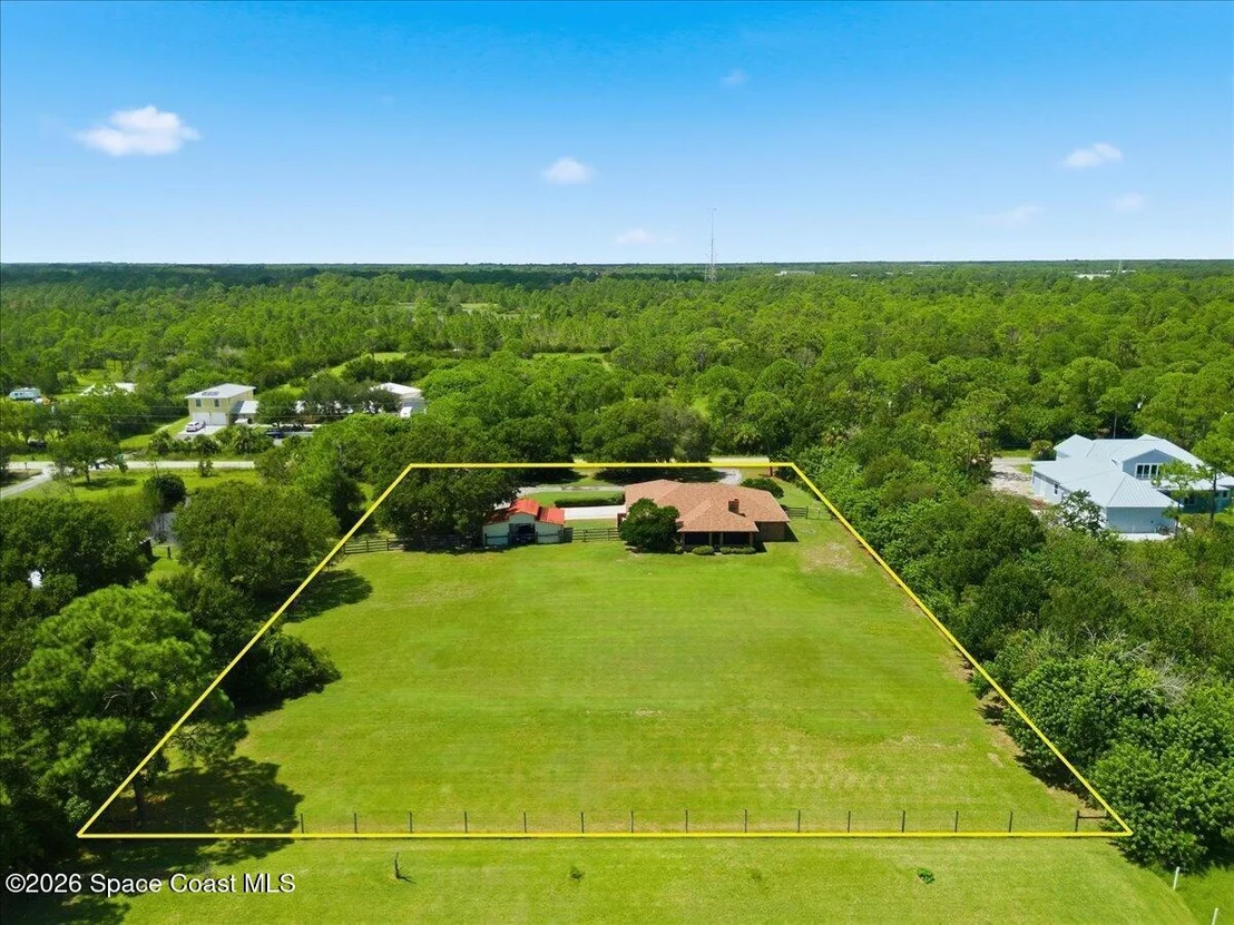 Photo of 2785 Beran Lane
