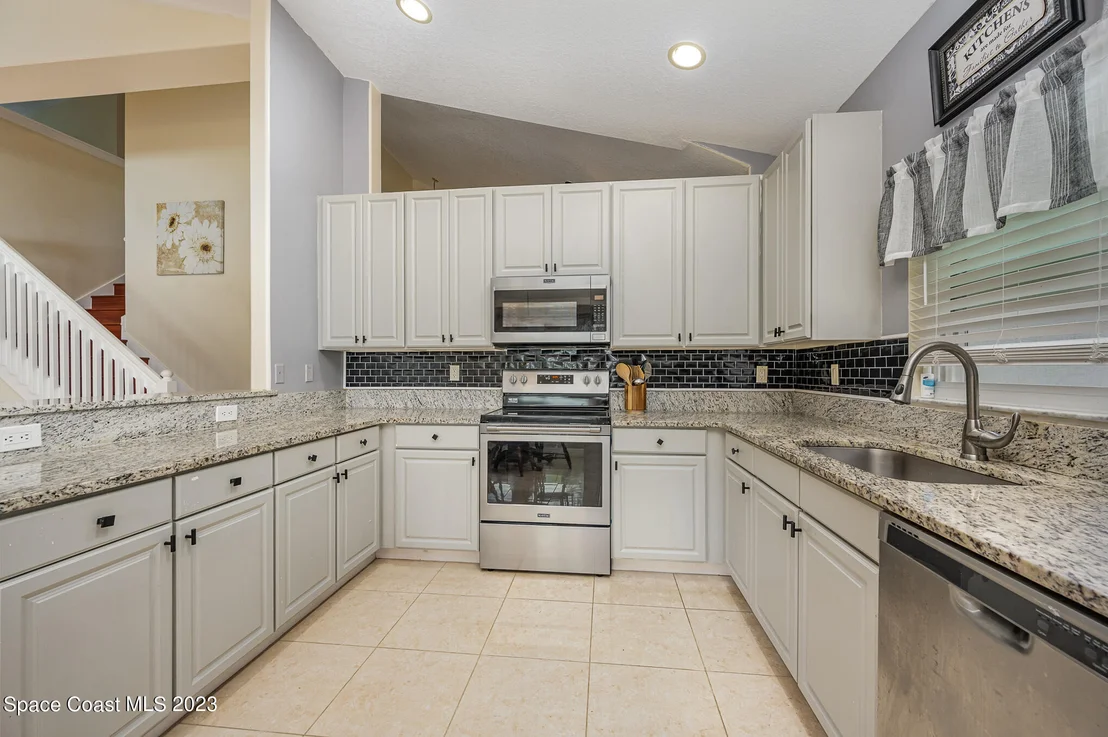 Photo of 2181 Stratford Pointe Drive